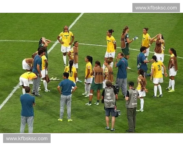 世界杯啦啦队背后的激情文化与赛场魅力以及全球球迷狂欢图景揭秘